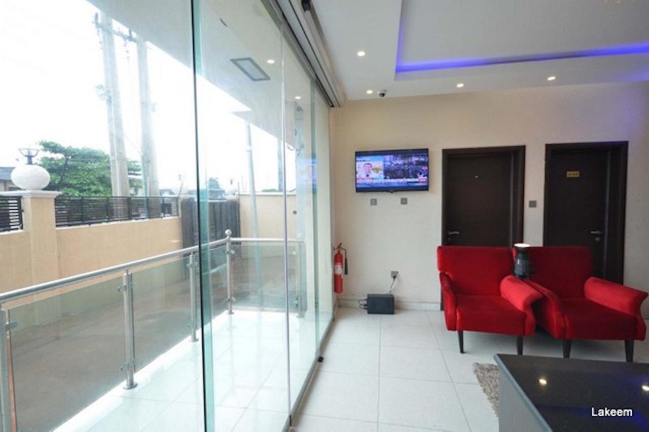 Lakeem Suites Agboyin Surulere Lagos Zewnętrze zdjęcie